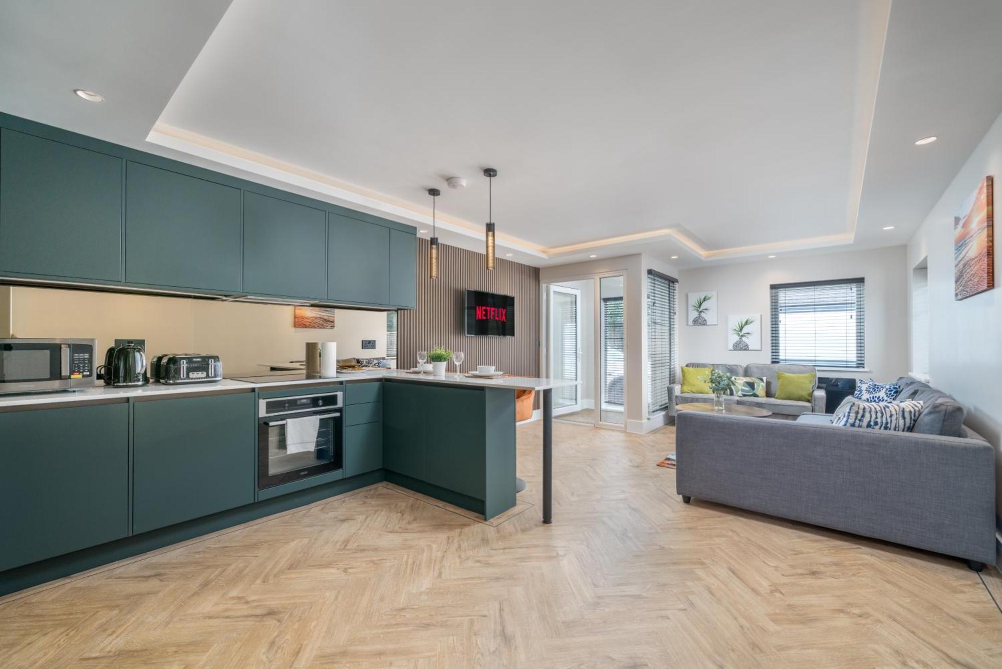 Skyvillion - Cozy Large 4 & 1 Bed Apartments In London Enfield, Mins To Tube Station, Free Wi-Fi Exteriör bild